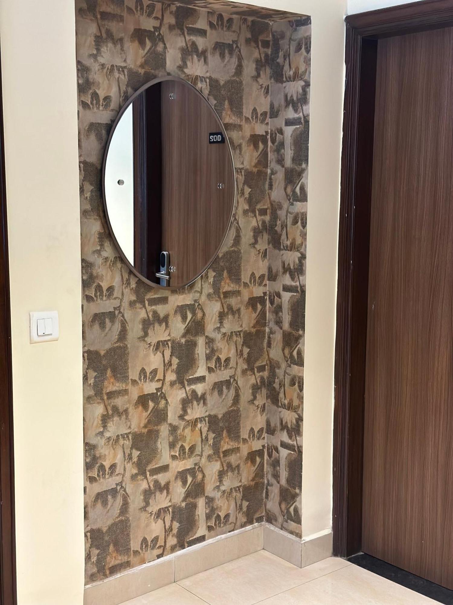 Hotel Amritsar International 2 Min Walk From Amritsar Bus Stand Dış mekan fotoğraf