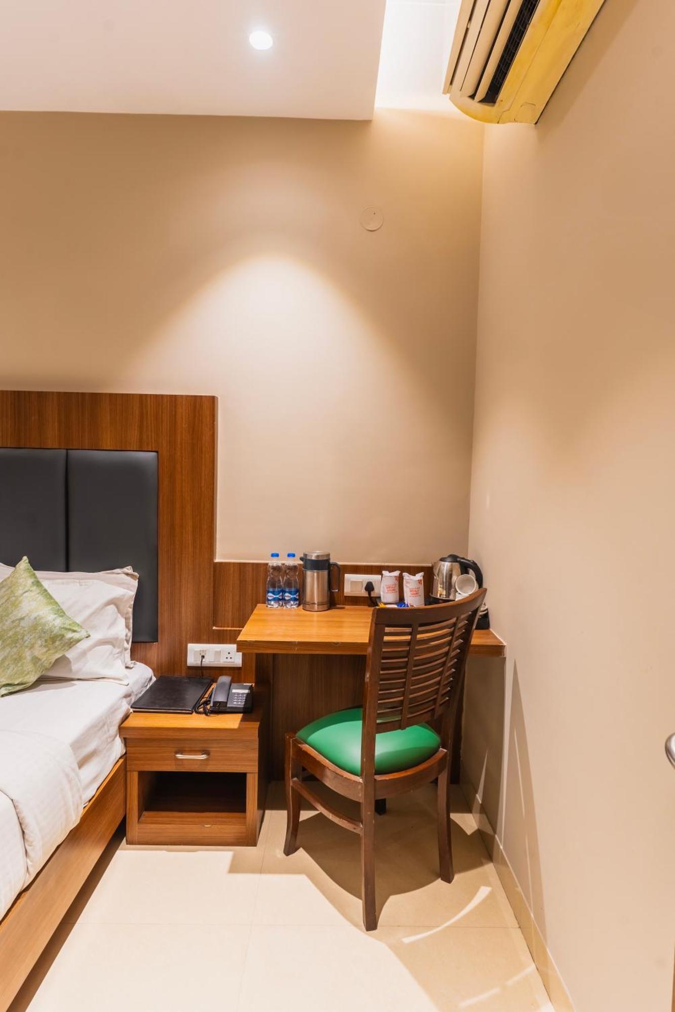 Hotel Amritsar International 2 Min Walk From Amritsar Bus Stand Dış mekan fotoğraf