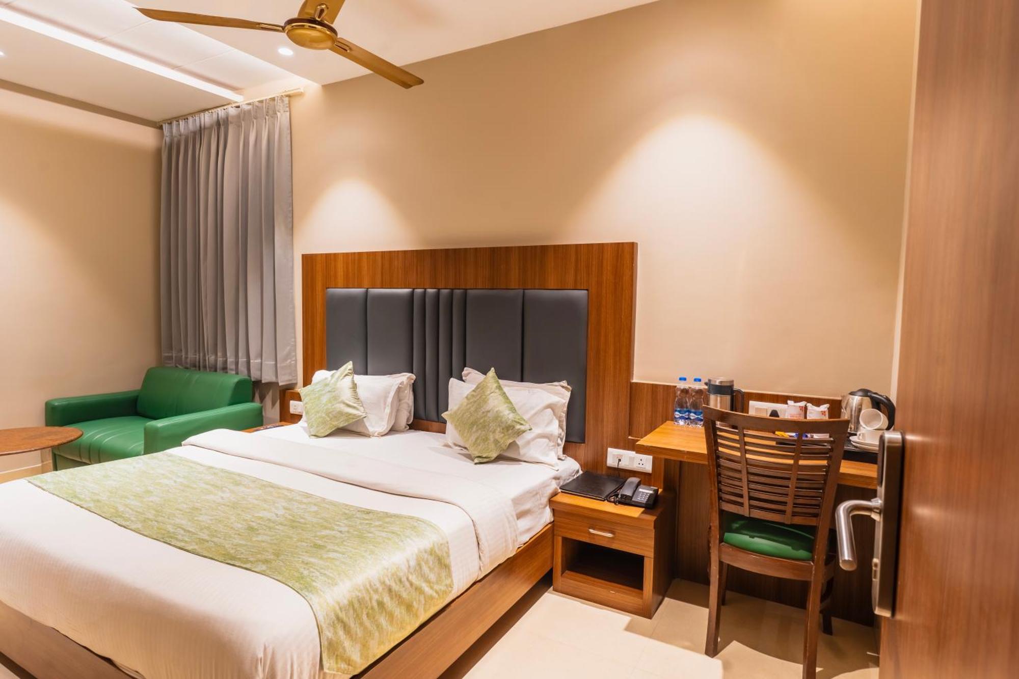 Hotel Amritsar International 2 Min Walk From Amritsar Bus Stand Dış mekan fotoğraf