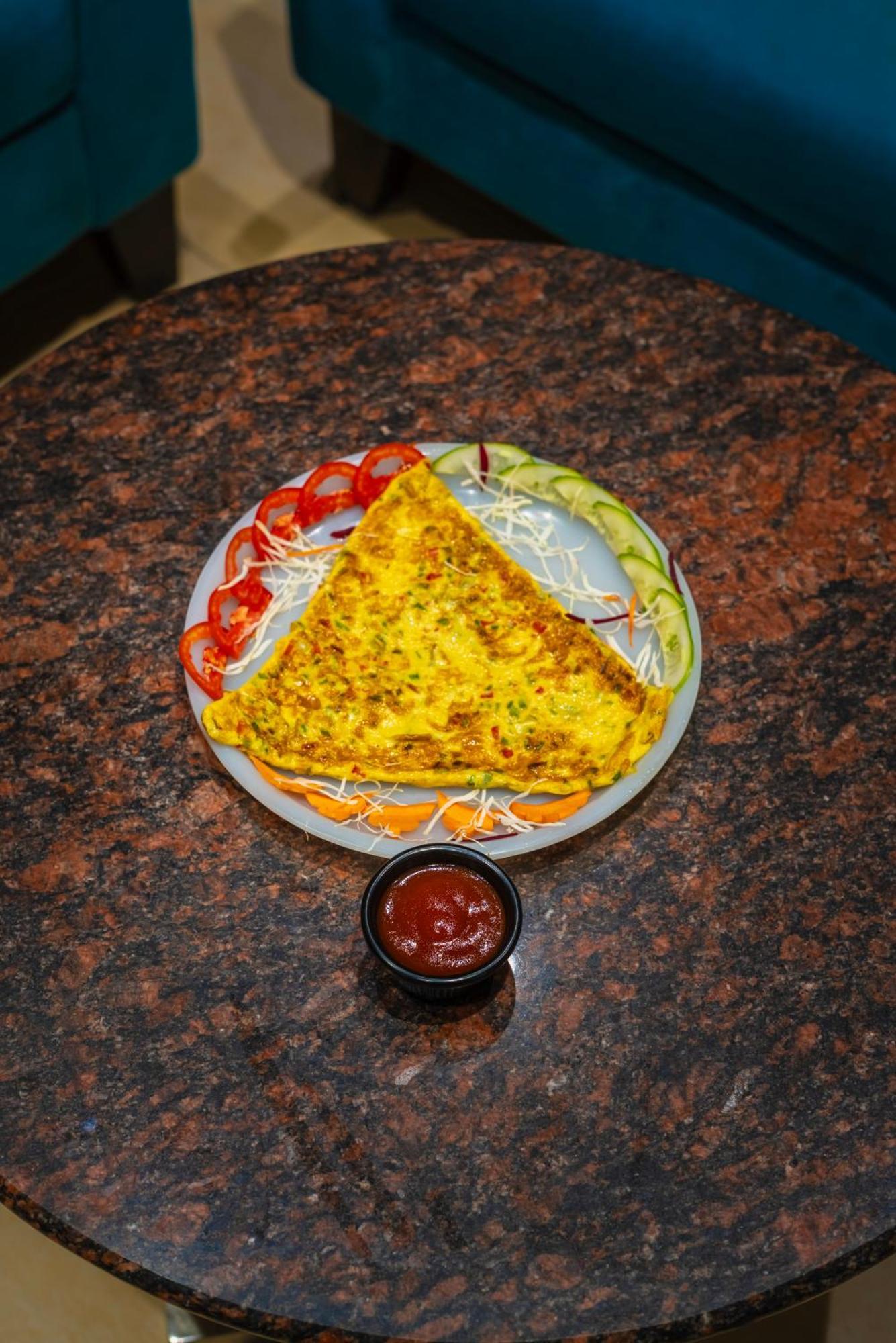 Hotel Amritsar International 2 Min Walk From Amritsar Bus Stand Dış mekan fotoğraf