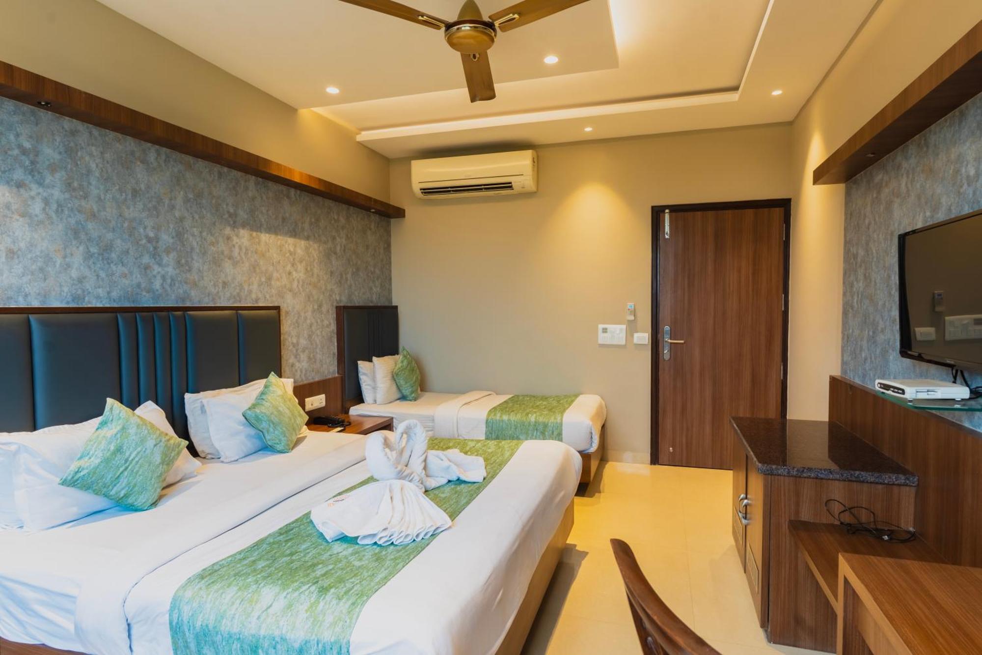 Hotel Amritsar International 2 Min Walk From Amritsar Bus Stand Dış mekan fotoğraf